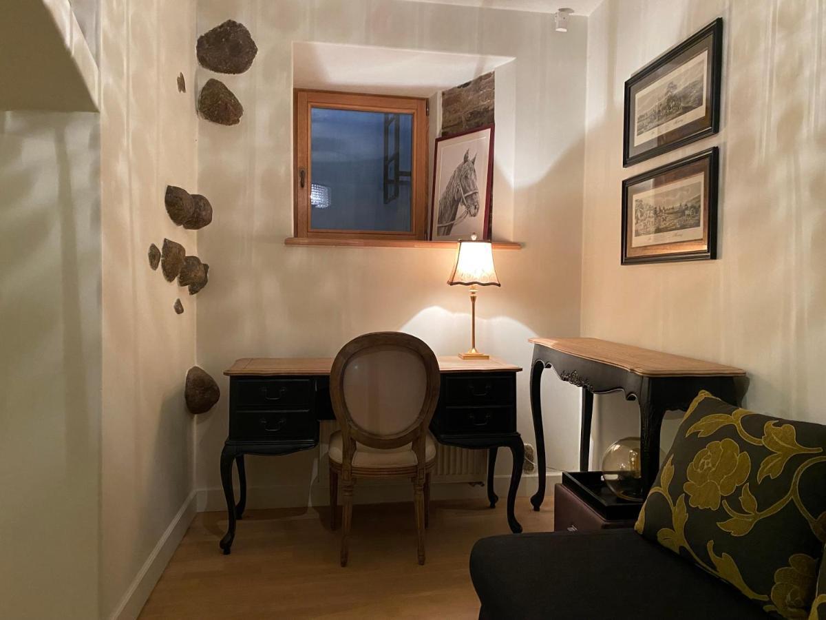 Exclusive Gaono Apartment In The Heart Of Old Town Vilnius Esterno foto