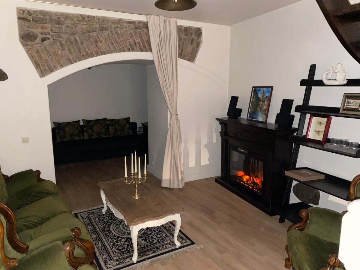 Exclusive Gaono Apartment In The Heart Of Old Town Vilnius Esterno foto