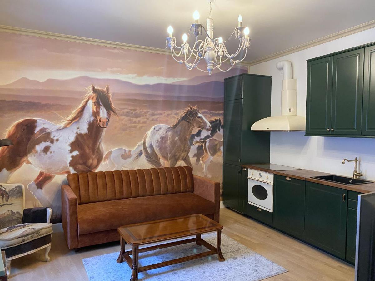 Exclusive Gaono Apartment In The Heart Of Old Town Vilnius Esterno foto