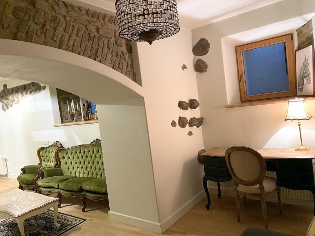 Exclusive Gaono Apartment In The Heart Of Old Town Vilnius Esterno foto